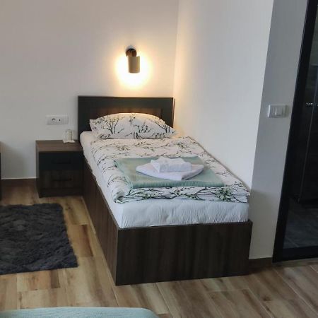 Hotel Pansion I Restoran ,, Pogled" Han Pijesak Esterno foto