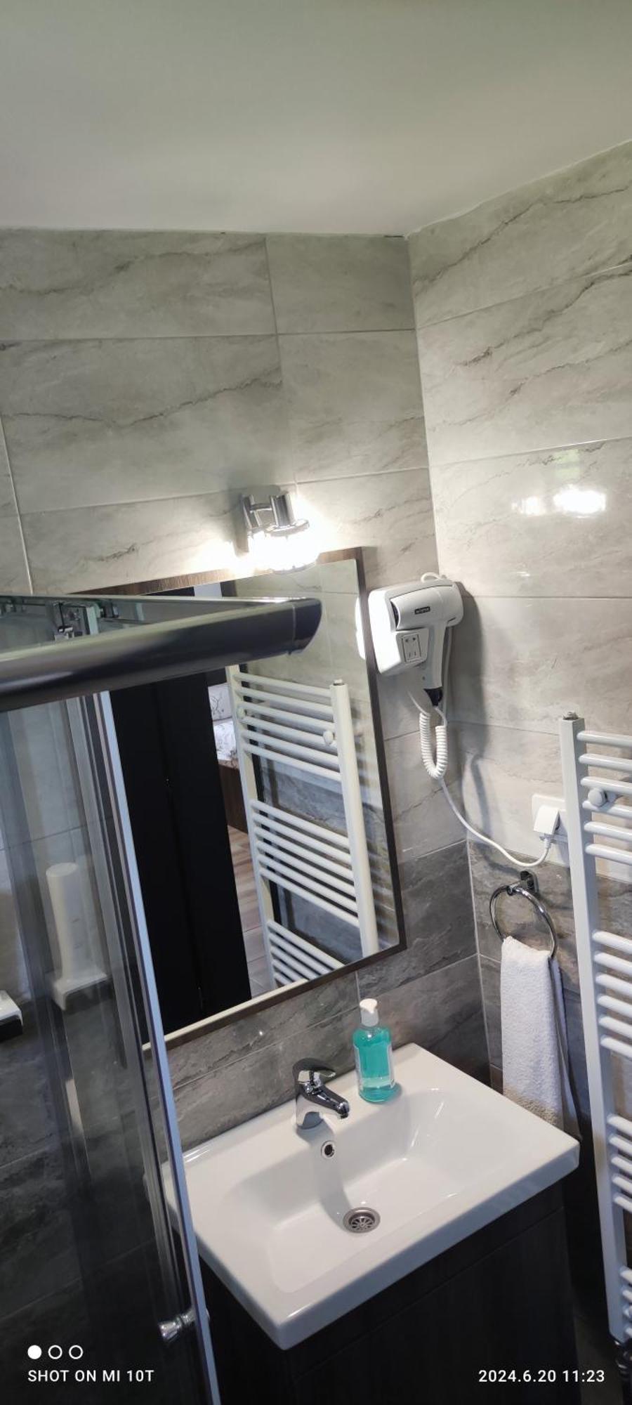 Hotel Pansion I Restoran ,, Pogled" Han Pijesak Esterno foto