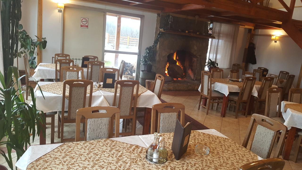 Hotel Pansion I Restoran ,, Pogled" Han Pijesak Esterno foto