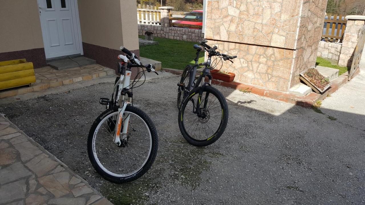 Hotel Pansion I Restoran ,, Pogled" Han Pijesak Esterno foto