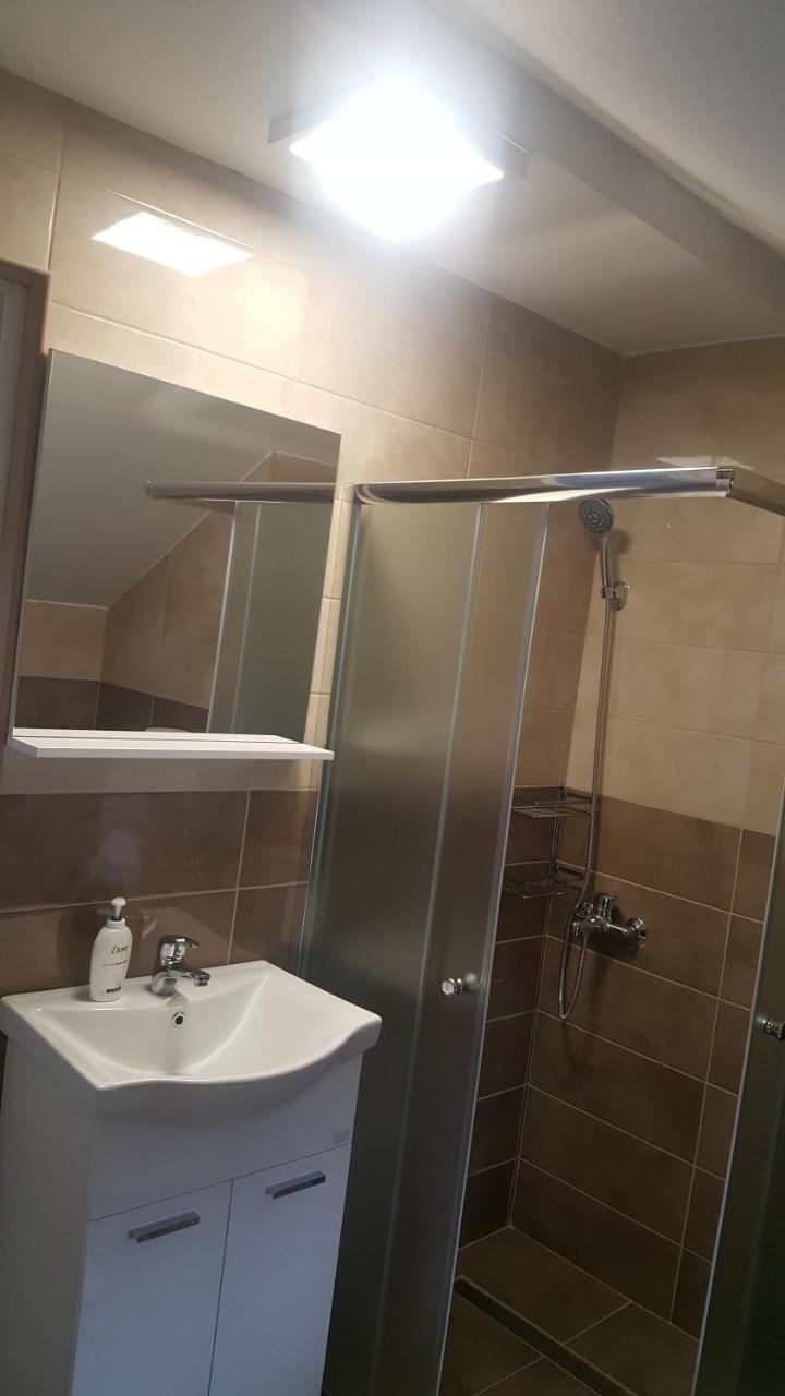 Hotel Pansion I Restoran ,, Pogled" Han Pijesak Esterno foto