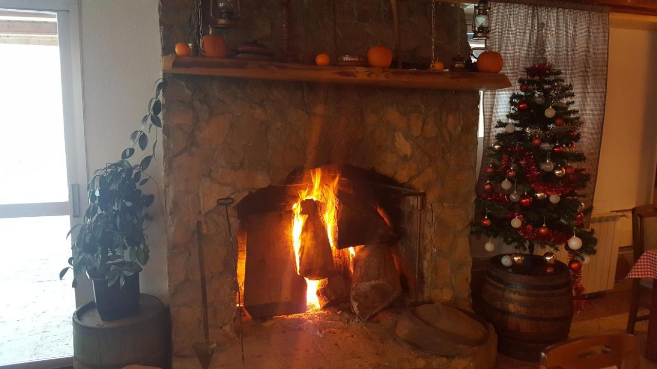 Hotel Pansion I Restoran ,, Pogled" Han Pijesak Esterno foto