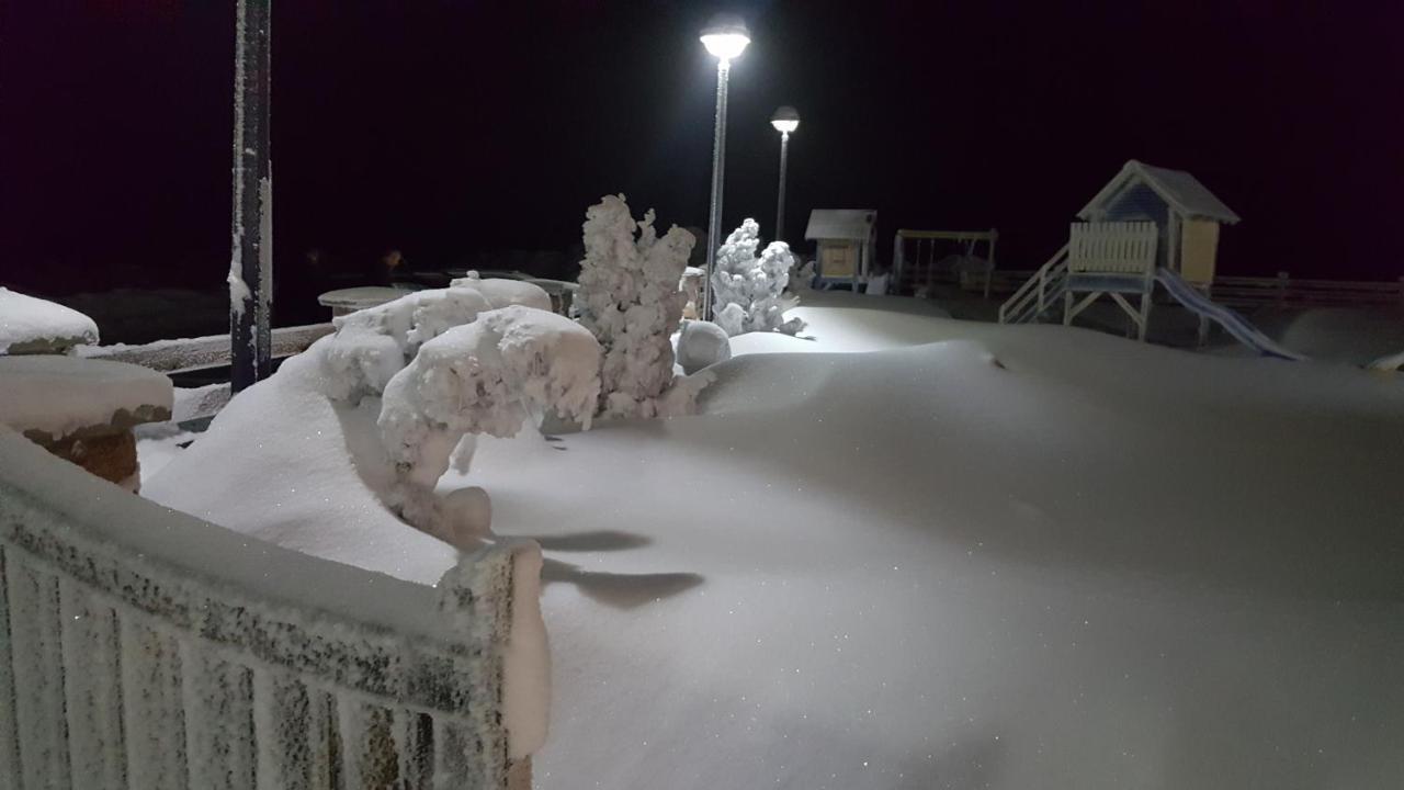 Hotel Pansion I Restoran ,, Pogled" Han Pijesak Esterno foto