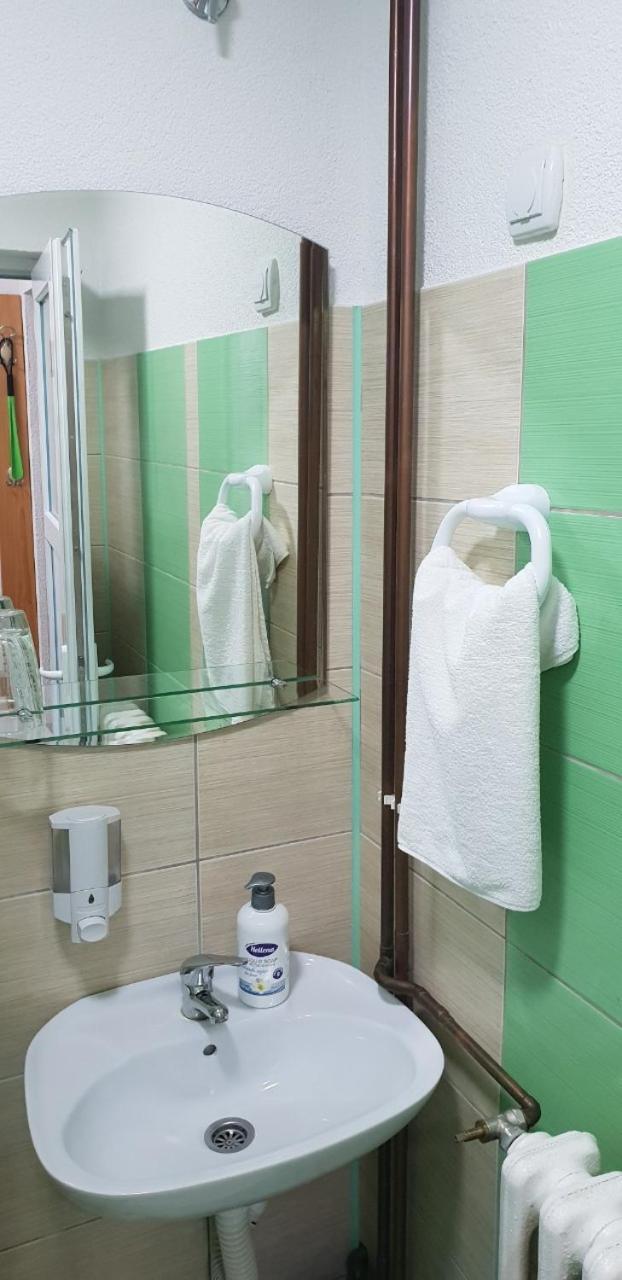 Hotel Pansion I Restoran ,, Pogled" Han Pijesak Esterno foto