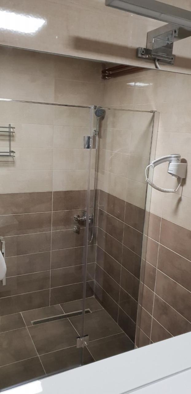 Hotel Pansion I Restoran ,, Pogled" Han Pijesak Esterno foto