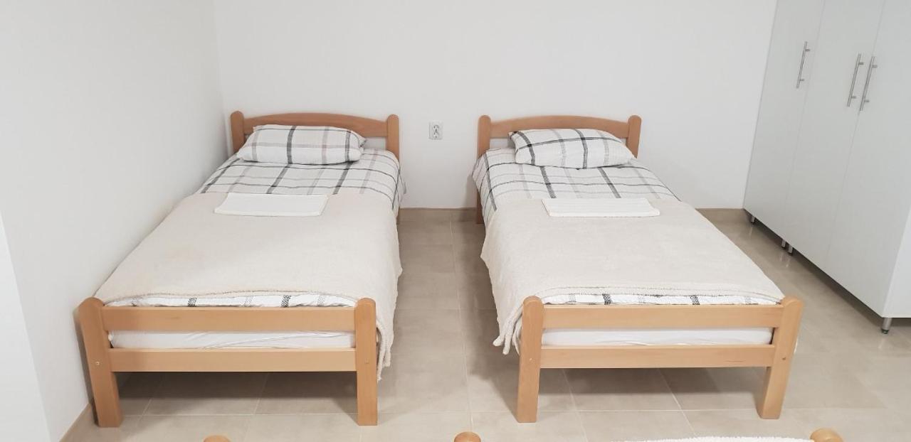 Hotel Pansion I Restoran ,, Pogled" Han Pijesak Esterno foto